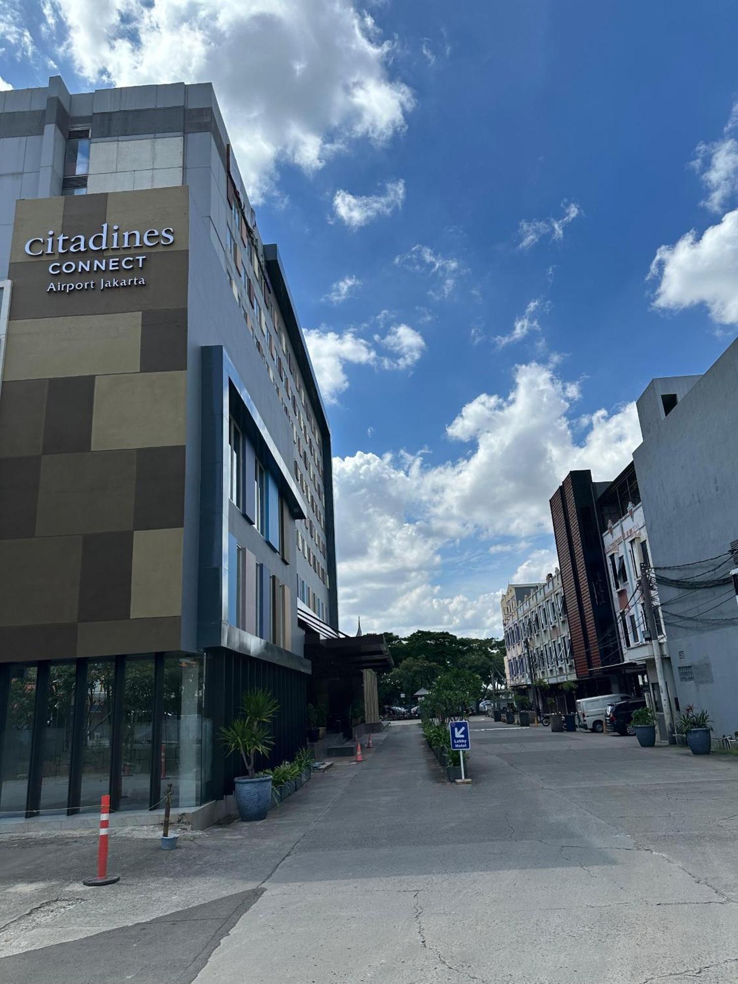 Swiss-belinn Airport Jakarta Hotel